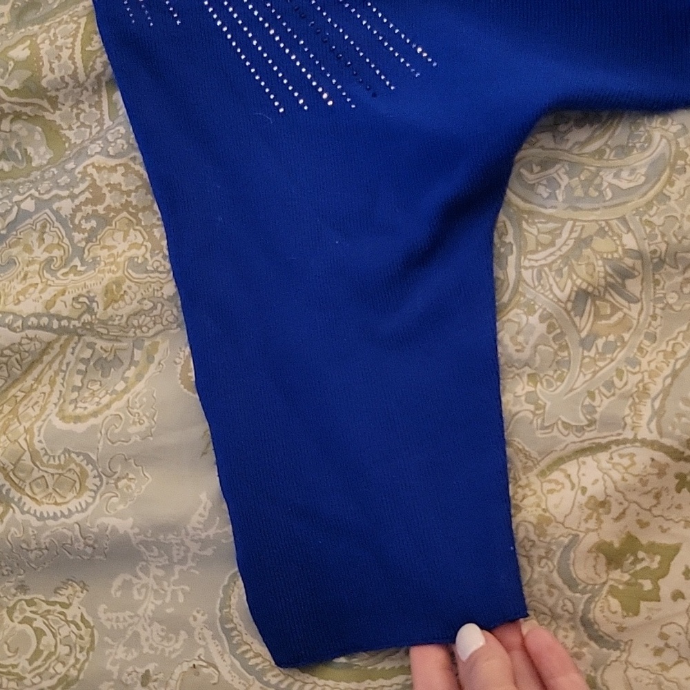 STARBURST SHIMMER EMBELLISHED KNIT TOP WITH ELBOW SLEEVES - Picture 7 of 10
